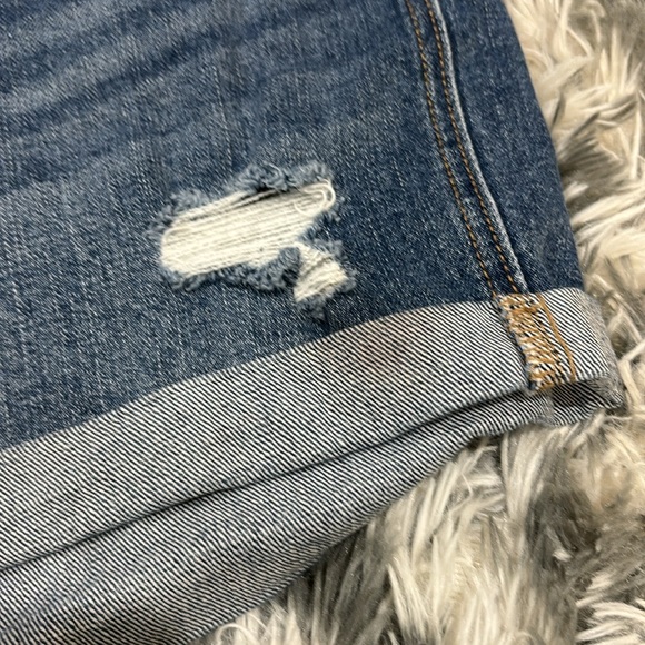 Old Navy Boyfriend Shorts - Picture 3 of 3